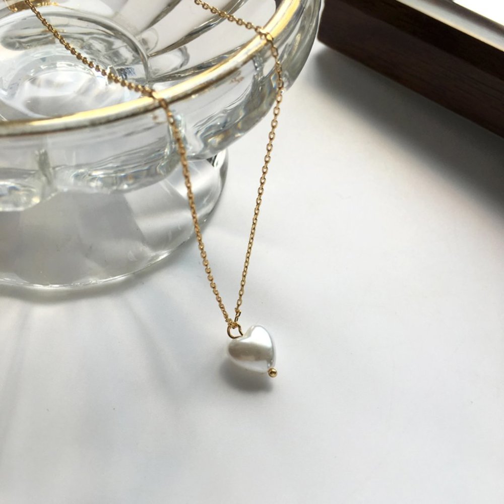 Angel Heart Golden Necklace - Picture 8 of 9